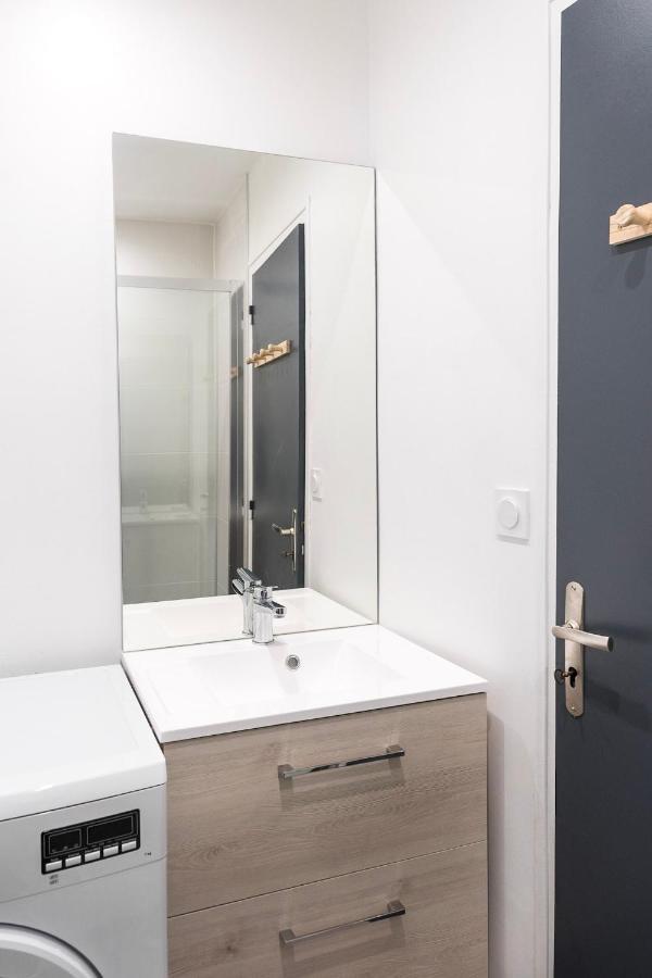 Studio Neuf, Charme De L'Ancien, Avec Balcon - 3 Etoiles, 4 Diamants Apartment บาญเญอ-เดอ-บีกอร์ ภายนอก รูปภาพ