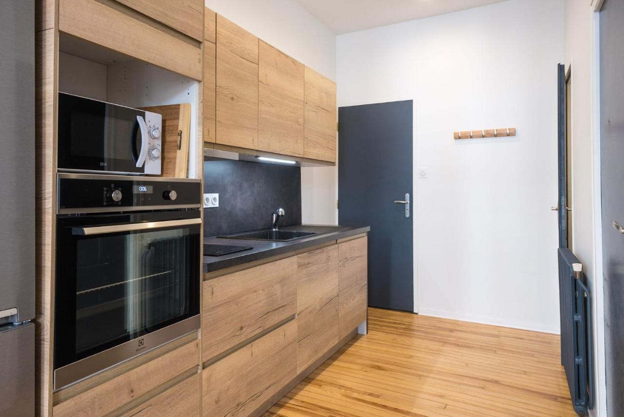Studio Neuf, Charme De L'Ancien, Avec Balcon - 3 Etoiles, 4 Diamants Apartment บาญเญอ-เดอ-บีกอร์ ภายนอก รูปภาพ